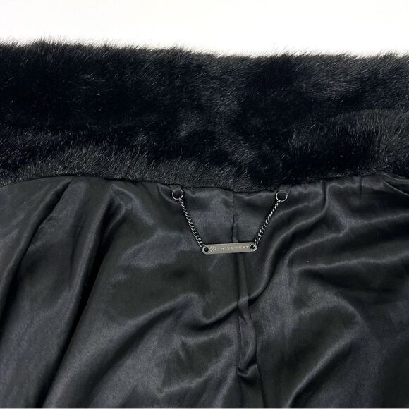 Trina Turk Women's Blac Faux Fur Dolman Sleeve Jacket - Picture 6 of 10